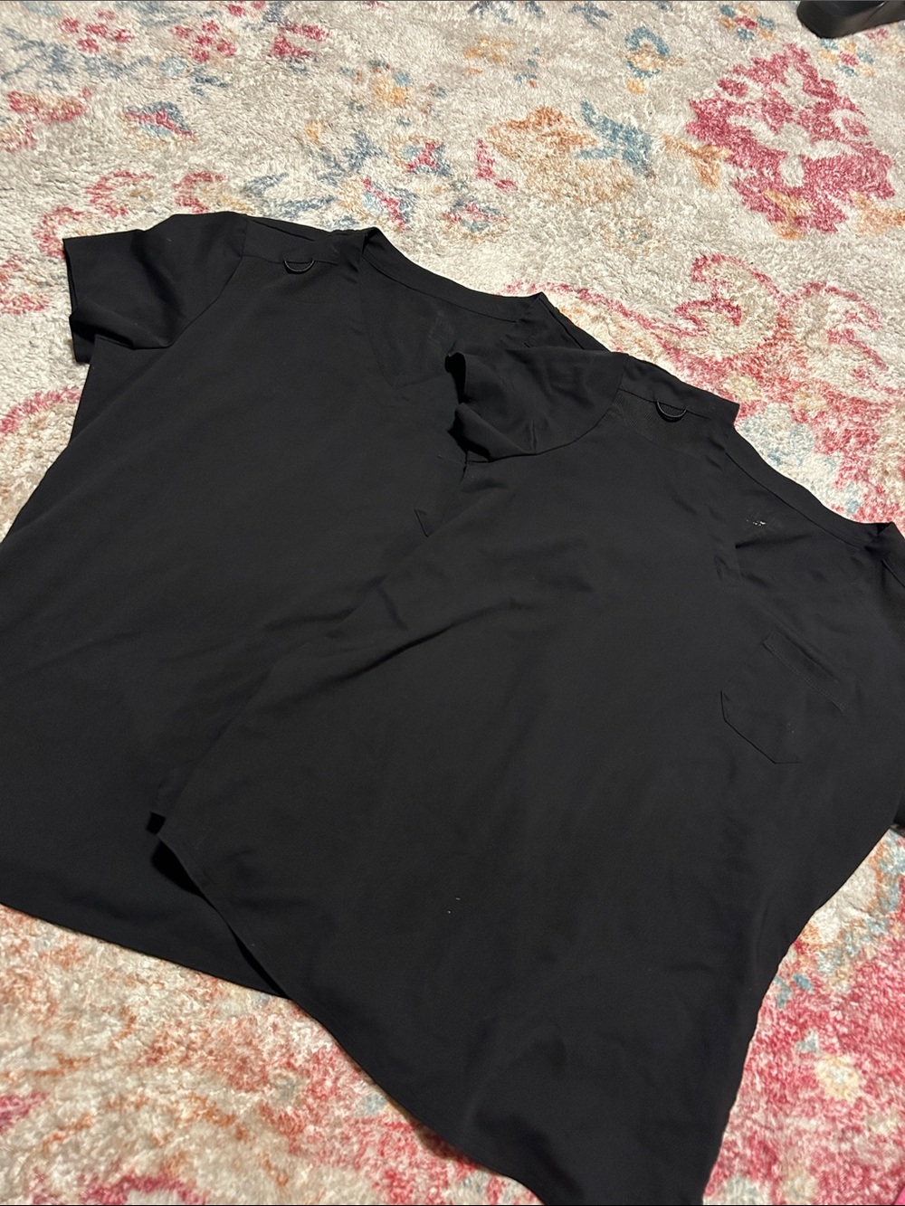 2 black scrub tops medium medcoutore